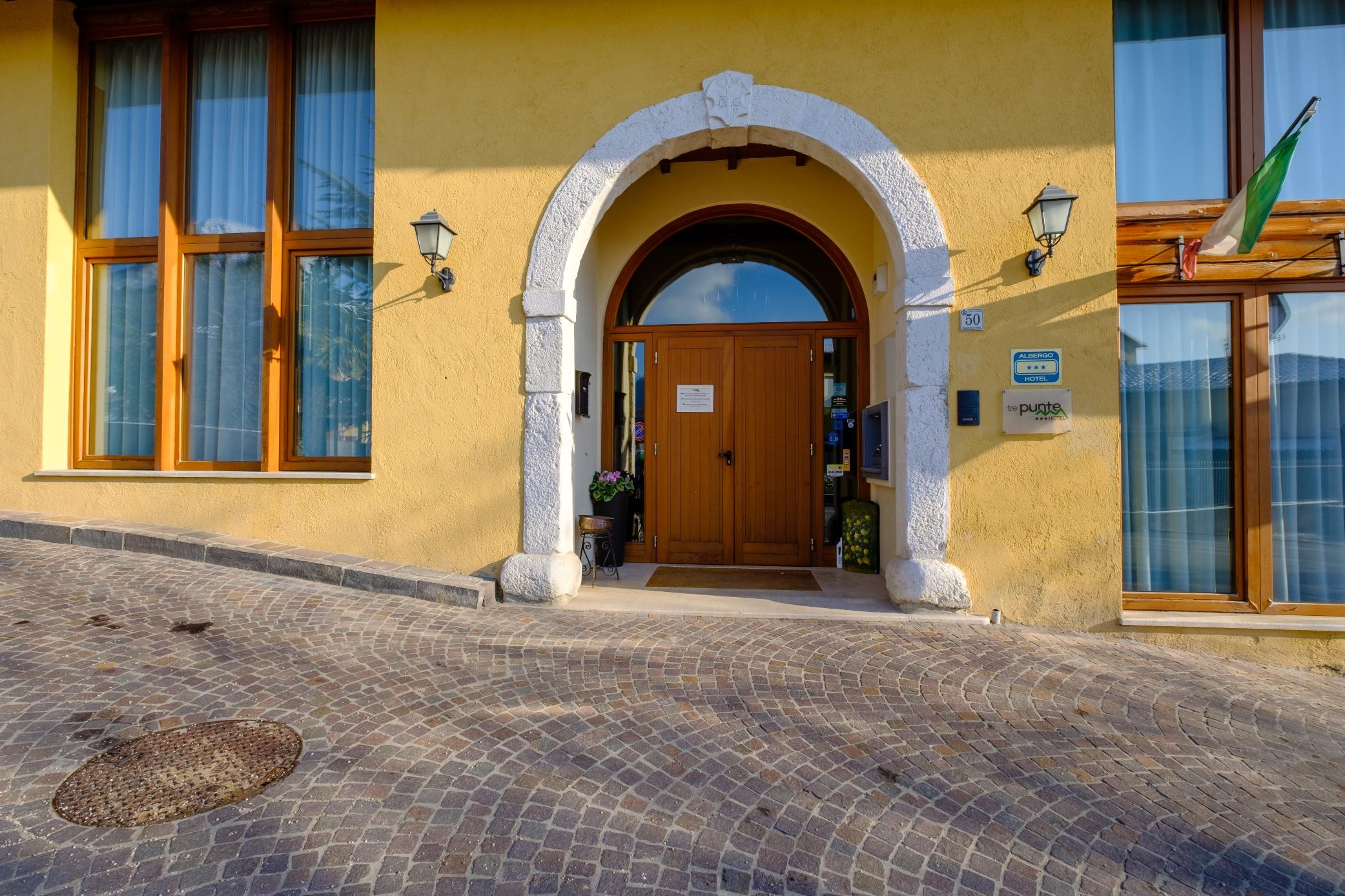 Hotel Tre Punte Gargnano Exterior foto